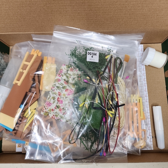 NIB Robotime Miniature Lighted House Kit DG104 Cathy's Flower House - Picture 6 of 10